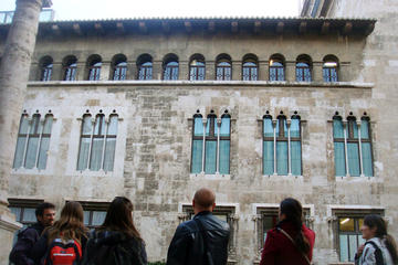 Private Erotic History Waling Tour in Valencia