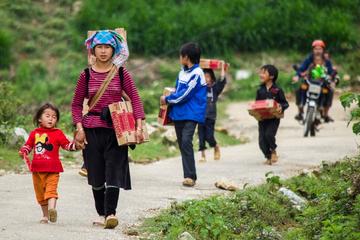 ESSENCE OF SAPA - H'MONG VALLEY TRAIL HALF DAY FROM SAPA