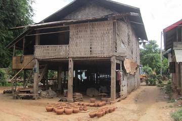 Luang Prabang Bike Tour to Ban Chan Village with Family Lunch