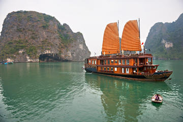 Private Ho Chi Minh City Transfer: Hotel to Phu My Port