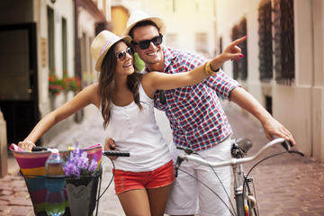 Barcelona Gothic Bohemian Walking Ebiking and Tasting Tour