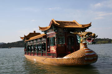 Private Day Tour: Juyongguan Pass, Sacred Way of Ming Tombs, Plus Dragon Boat Ride at Summer Palace