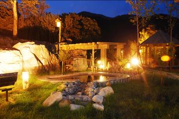 Private Trip to Badaling Great Wall with Hot Spring Spa plus Hot Pot Dinner