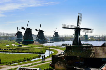 Half-Day Tour to Volendam, Edam and the Windmills from Amsterdam