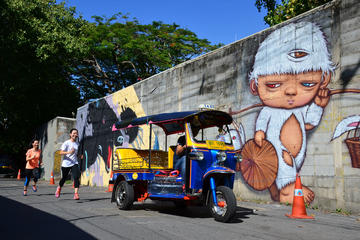 Running Tour Street Art to Street Food - 8 km