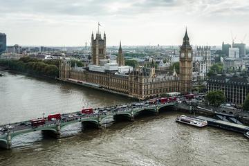 Private Arrival Transfer: London Gatwick Airport to Central London