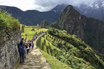 Inca trail hike to Machupicchu Full day