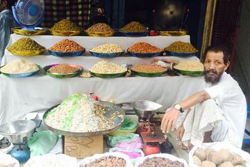 Old Delhi Walking Tour: Explore Indian Arts and Henna