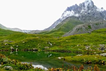 Private Tour to Kazbegi and Juta from Tbilisi