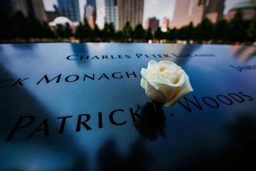Nighttime 911 Memorial and Brooklyn Bridge Tour