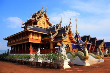 3 FAMOUS TEMPLES PRIVATE TOUR IN CHIANG MAI