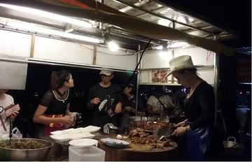 Doi Suthep Temple and Cowboy Hat Lady Dinner Private Tour