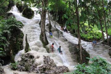 Private Chiang Mai Tour to Bau Thong Waterfalls and Ziplining