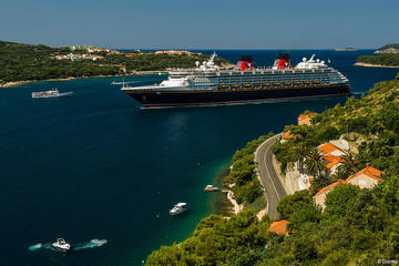 Private Shore Excursion From Villefranche Port To Antibes, St Paul and Cannes