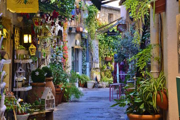 Private Tour: Biot, Saint-Paul-de-Vence, and Antibes from Nice