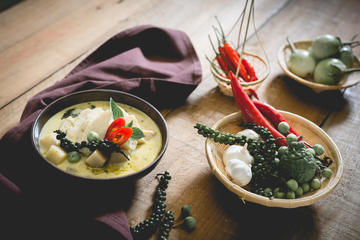 2-Hour Thai Cooking Workshop in Koh Samui with Organic Garden Tour