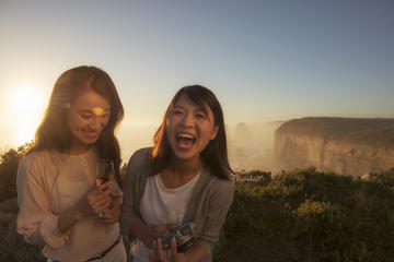 Private Luxury Great Ocean Road Day Trip From Melbourne with Local Whisky Distillery Tasting and Seasonal Gourmet Meals