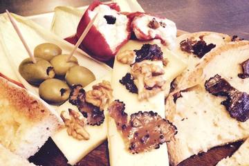 Private organic vineyard tour with wine, evo oil tasting and Truffle Meal