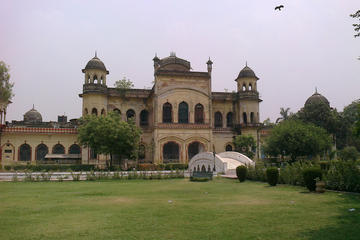 Wajid Ali Shah Walk through Kaiserbagh