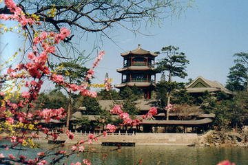 Private Full-Day Tour to Summer Palace Mountain Resort in Chengde And Jinshanling Great Wall From Beijing