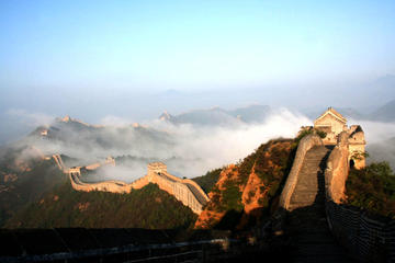 Private Great Wall Hiking Tour from Simatai West to Jinshanling