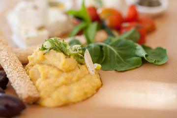 Small-Group Greek Food and Wine Tasting Tour in Santorini