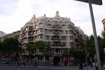 Small-Group Private Guided Tour of Barcelona and Montserrat