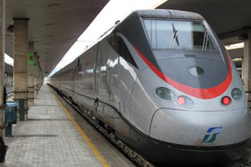 Private Arrival Transfer: Florence Train Station