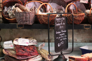 Marais District Food Walking Tour with Wine and Cheese Tastings