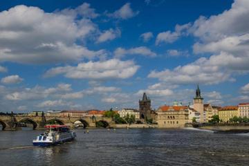 Prague Walking Tour and Buffet Lunch River Cruise