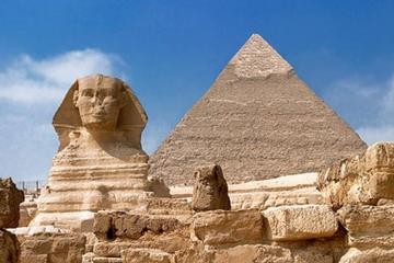 Day Tour to Giza pyramids and Egyptian Museum