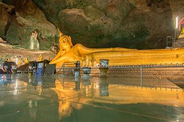 8 hour Shared James Bond 5-in-1 Premium Small Group Tour