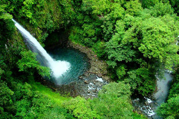 Arenal Volcano Combo 4 Fortuna Waterfall & Baldi Hot Springs Private Tour