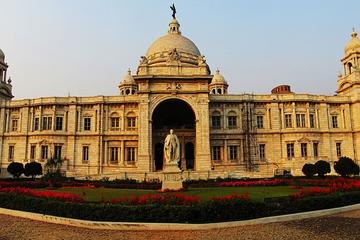 3 Hour Excursion Walk of the European areas with Tour Guide