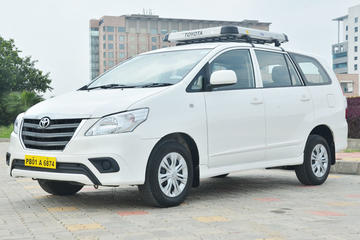 Airport Pickup In Udaipur with Air conditioned Car
