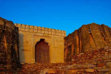 Evening Excursion: Chittorgarh Trip from Udaipur With Sound and Light Show