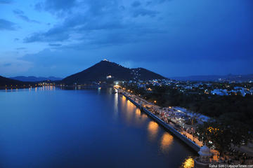 Lake Fatehsagar- Boat Ride Admission Ticket with Optional Transfer