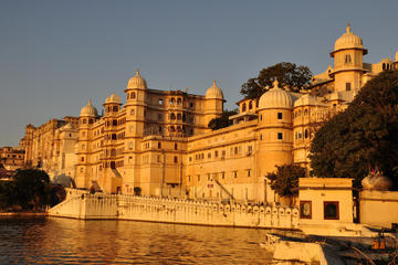 Private 3 Day City Tour of Udaipur and Mount Abu with Accomodation
