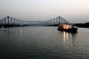 Special Day Excursion: Kolkata Highlights Full-Day Tour by Car, Foot and Boat