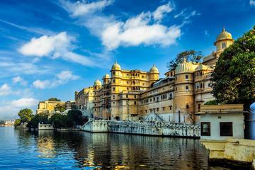 Udaipur Full-Day Sightseeing Tour with Cultural Show