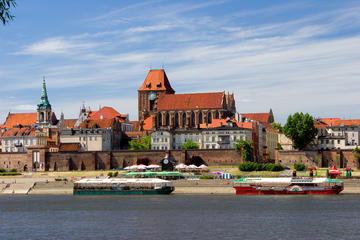 Walking city tour in Torun