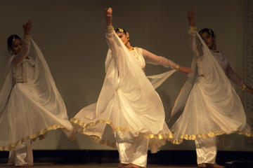 Dance Theater with dinner - Ghungroo
