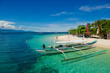 Full-Day Hunda Bay Island Hopping