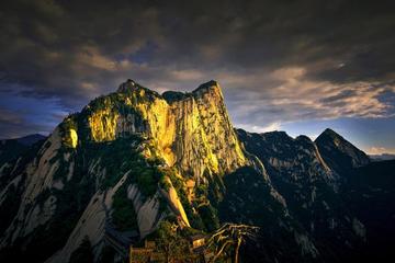 Private Day Trip to Mount Huashan Tour from Xian