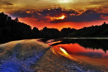 3-Day Private Tour Exploring Wildlife in Danube Delta from Bucharest 3 Boat Rides 6 Meals