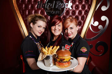 Skip the Line: Hard Rock Cafe Vienna Including Meal
