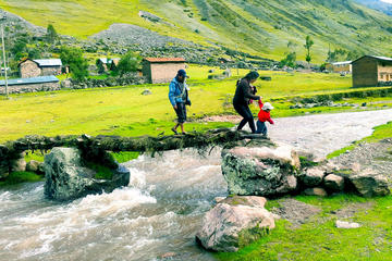 Alternative Inca Trail connection with Lares
