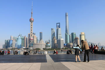Private Shanghai Day Tour including Bund Yu Garden French Concession and Jade Buddha Temple