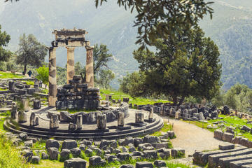 Delphi Day Trip from Athens with Spanish-Speaking Guide
