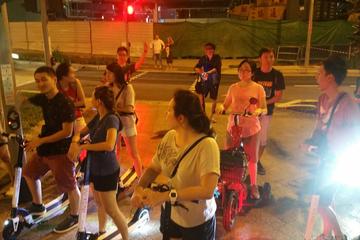 Singapore E-scooter City Tour at Night